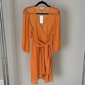 NWT Moon River orange & purple spotted v neck flowy 3/4 sleeve wrap dress sz M